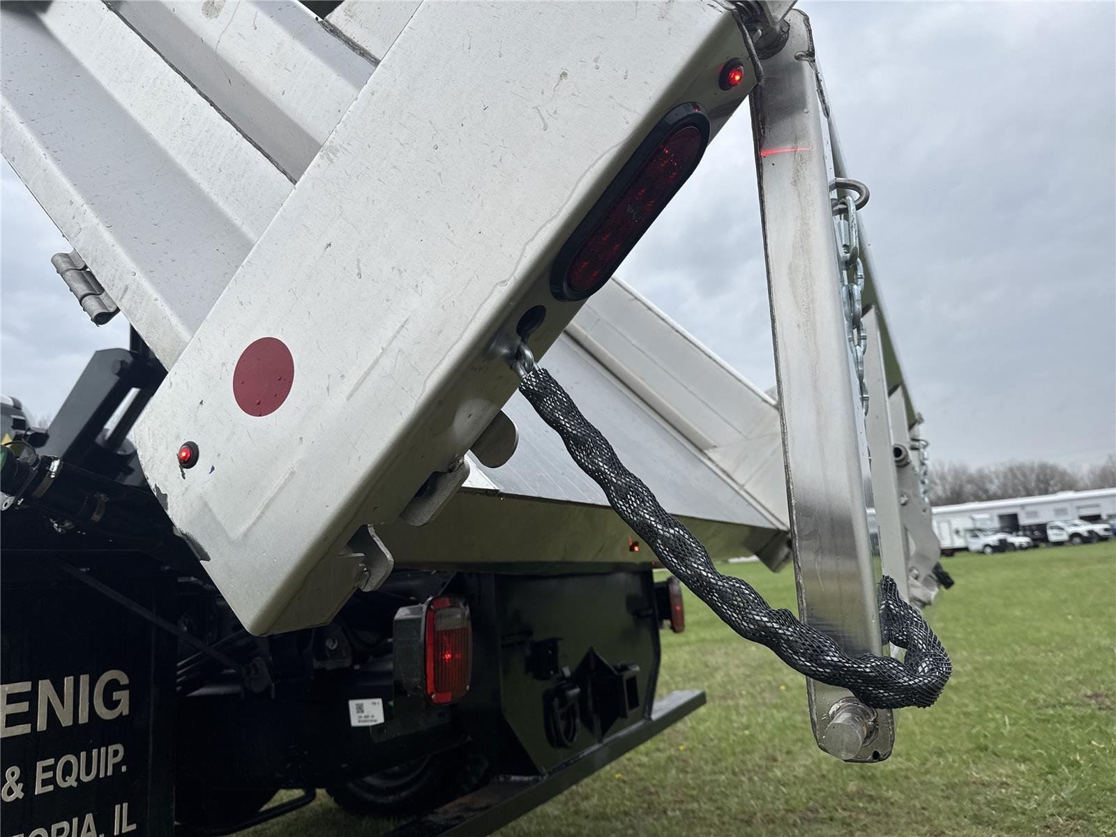 New 2026 Oxford White Ford F-550® XL image 10