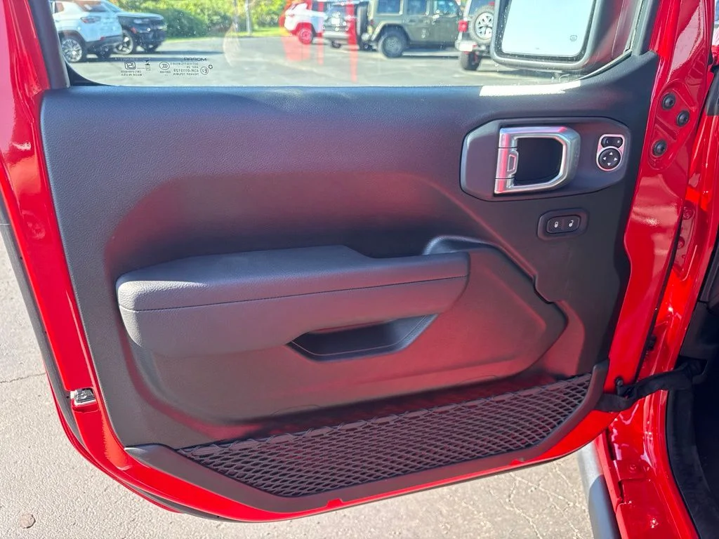New 2027 Firecracker Red Clearcoat Jeep Rubicon image 18