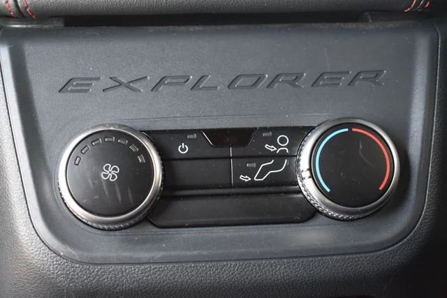 Used 2025 Gray Ford ST-Line image 15