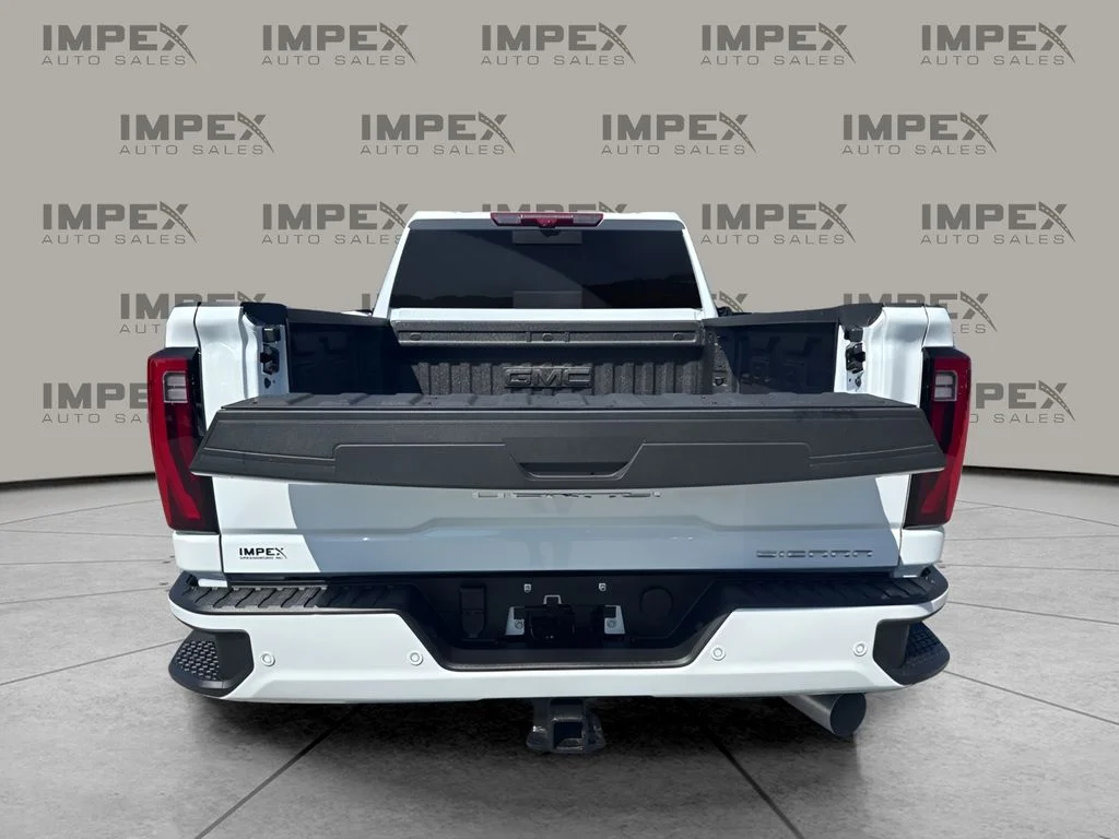 Used 2026 White GMC Denali Ultimate image 5
