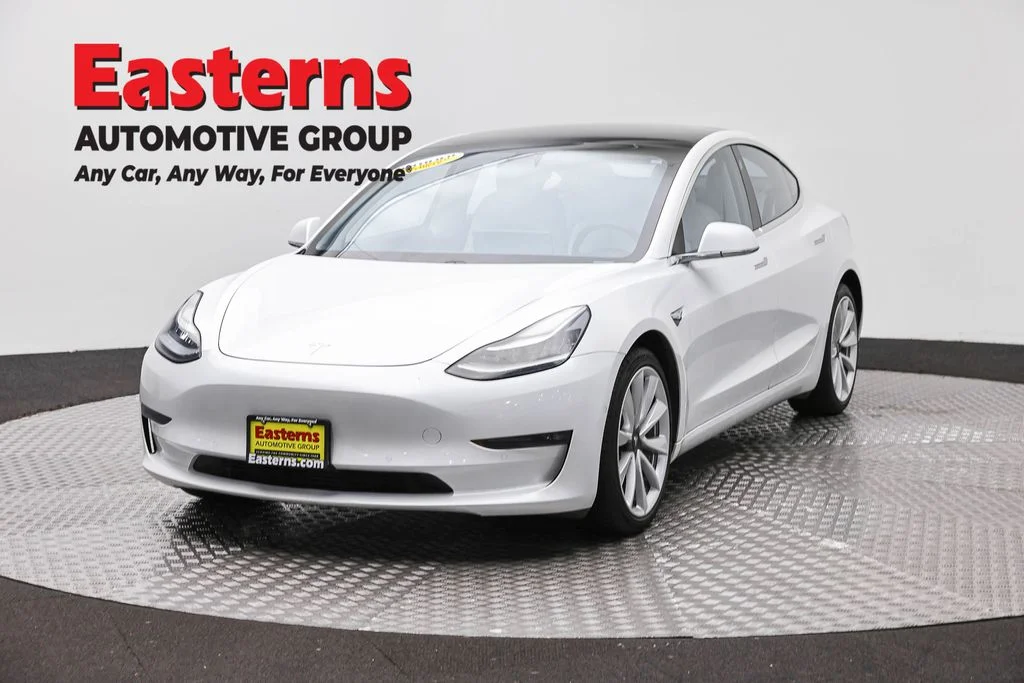 Used 2019 White Tesla Long Range image 1