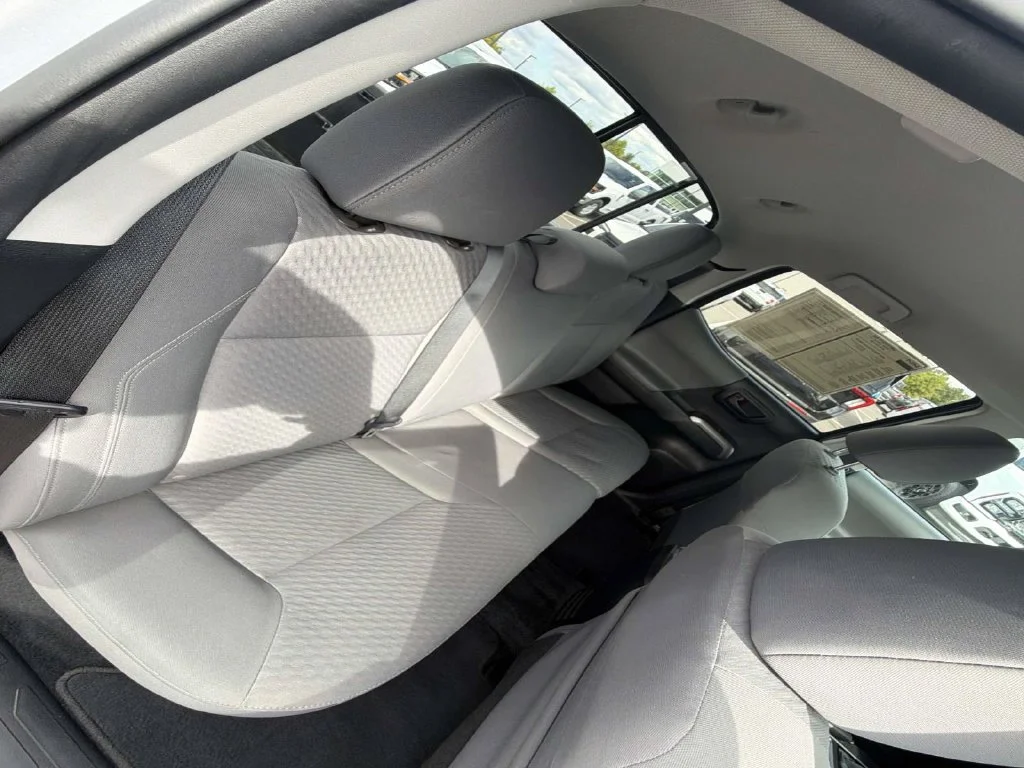 Used 2021 Silver Toyota SR5 image 29