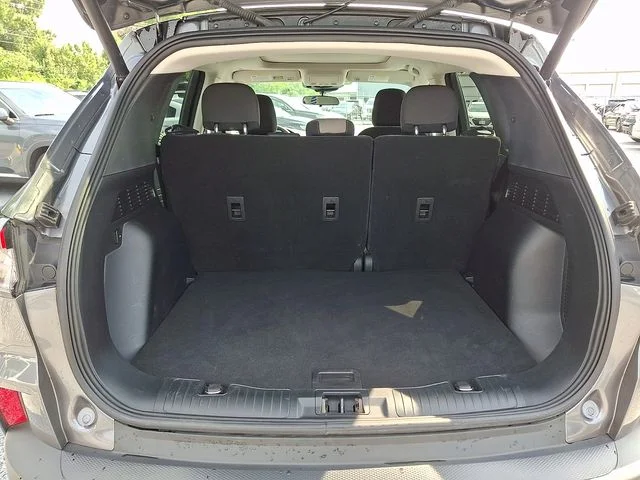 Used 2022 Gray Ford SE image 31