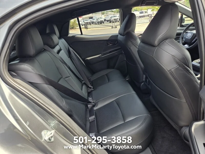 Used 2026 Overcast TOYOTA SE AWD image 14