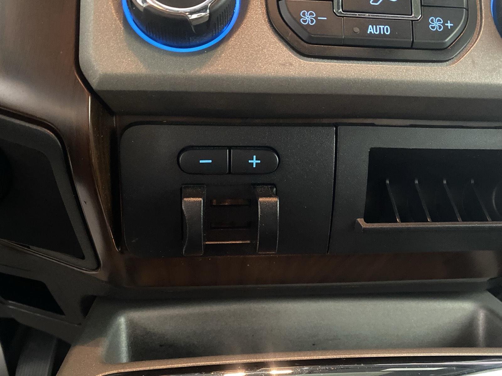 Used 2013 Sterling Gray Metallic Ford Lariat image 15