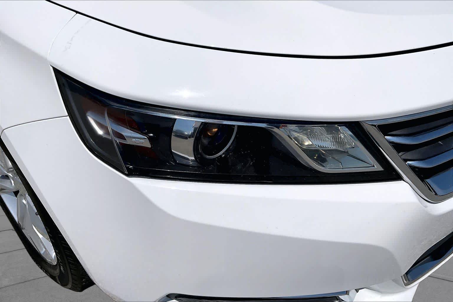 Used 2016 Summit White Chevrolet LT image 26