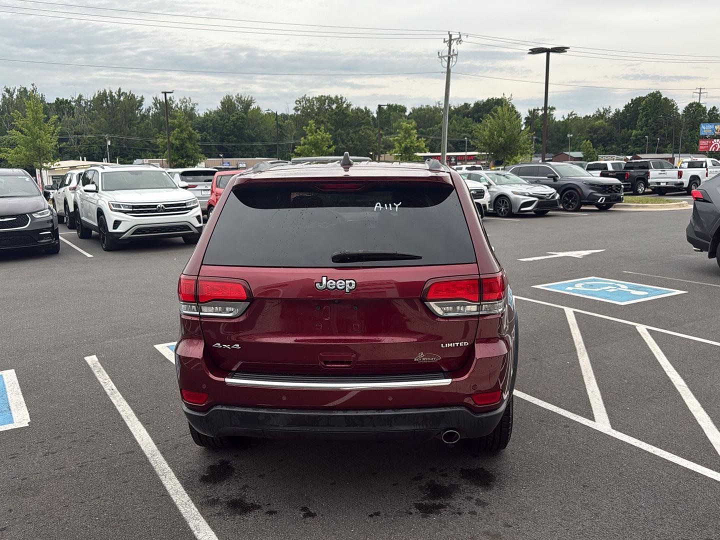 Used 2020 RED JEEP LIMI image 7
