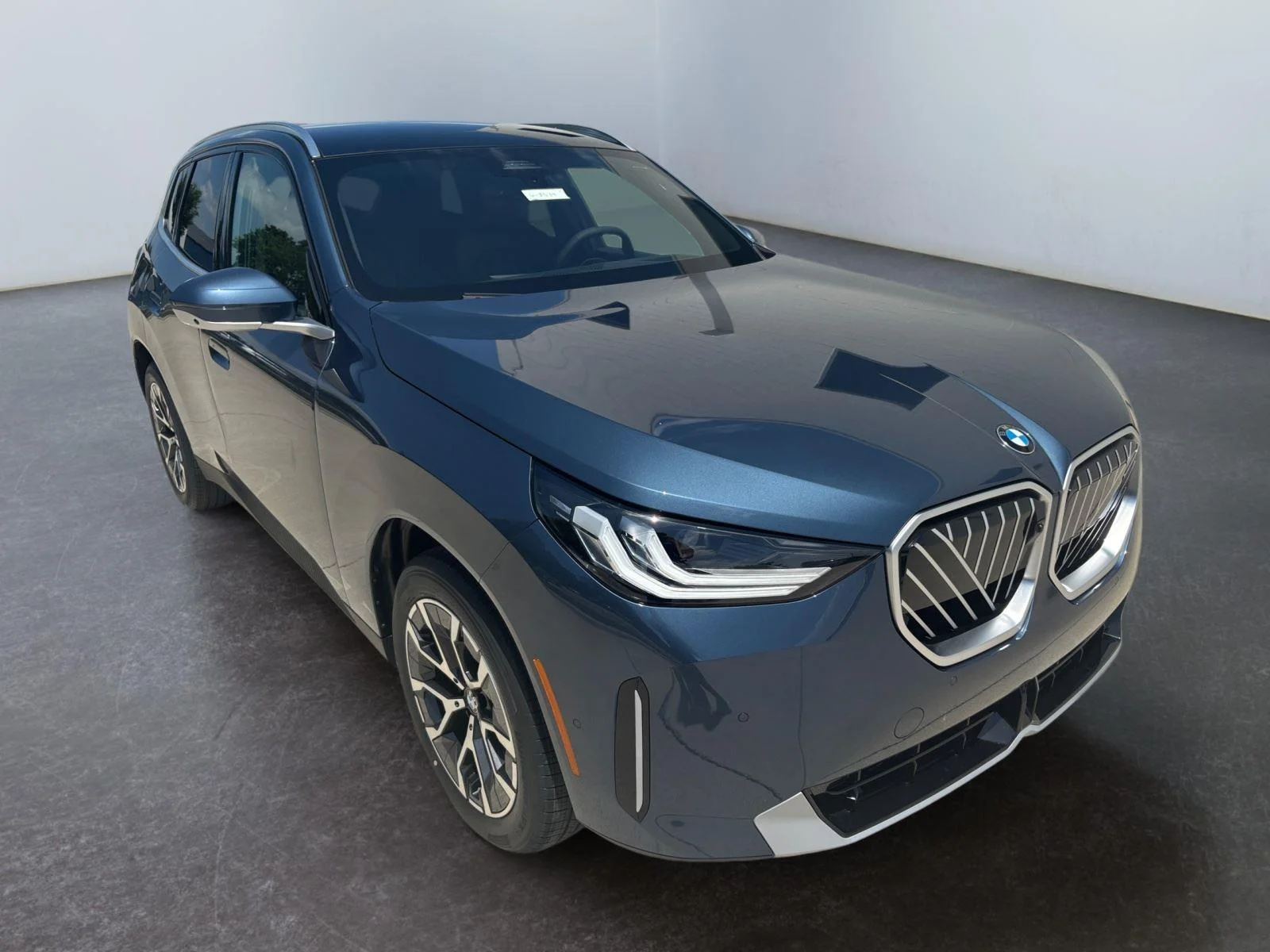New 2026 Arctic Race Blue metallic BMW 30 xDrive image 11