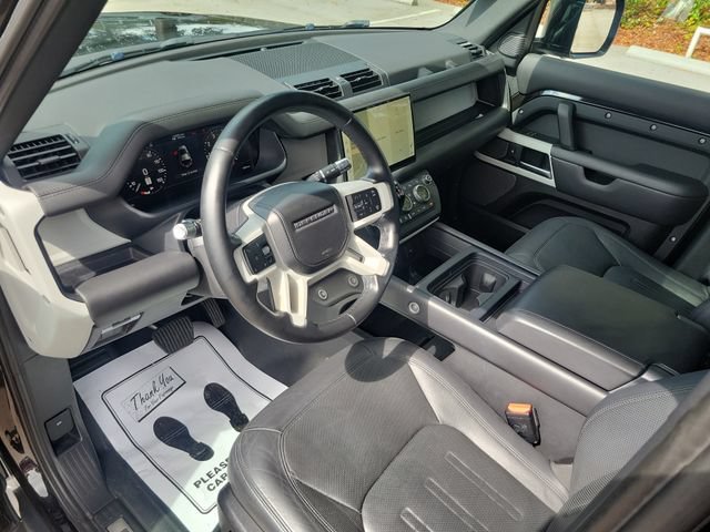 Used 2022 Santorini Black Metallic Land Rover XS Edition image 17