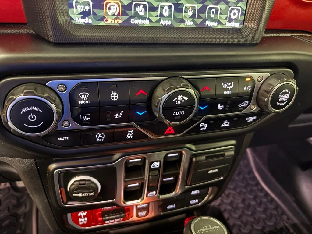 Used 2021 Gray Jeep Rubicon image 26