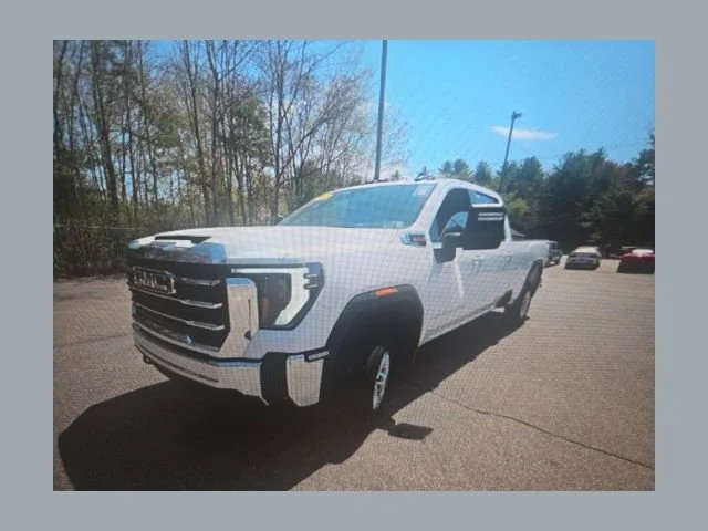 2024 GMC Sierra SLE 4WD Crew Cab Standard Box's photo