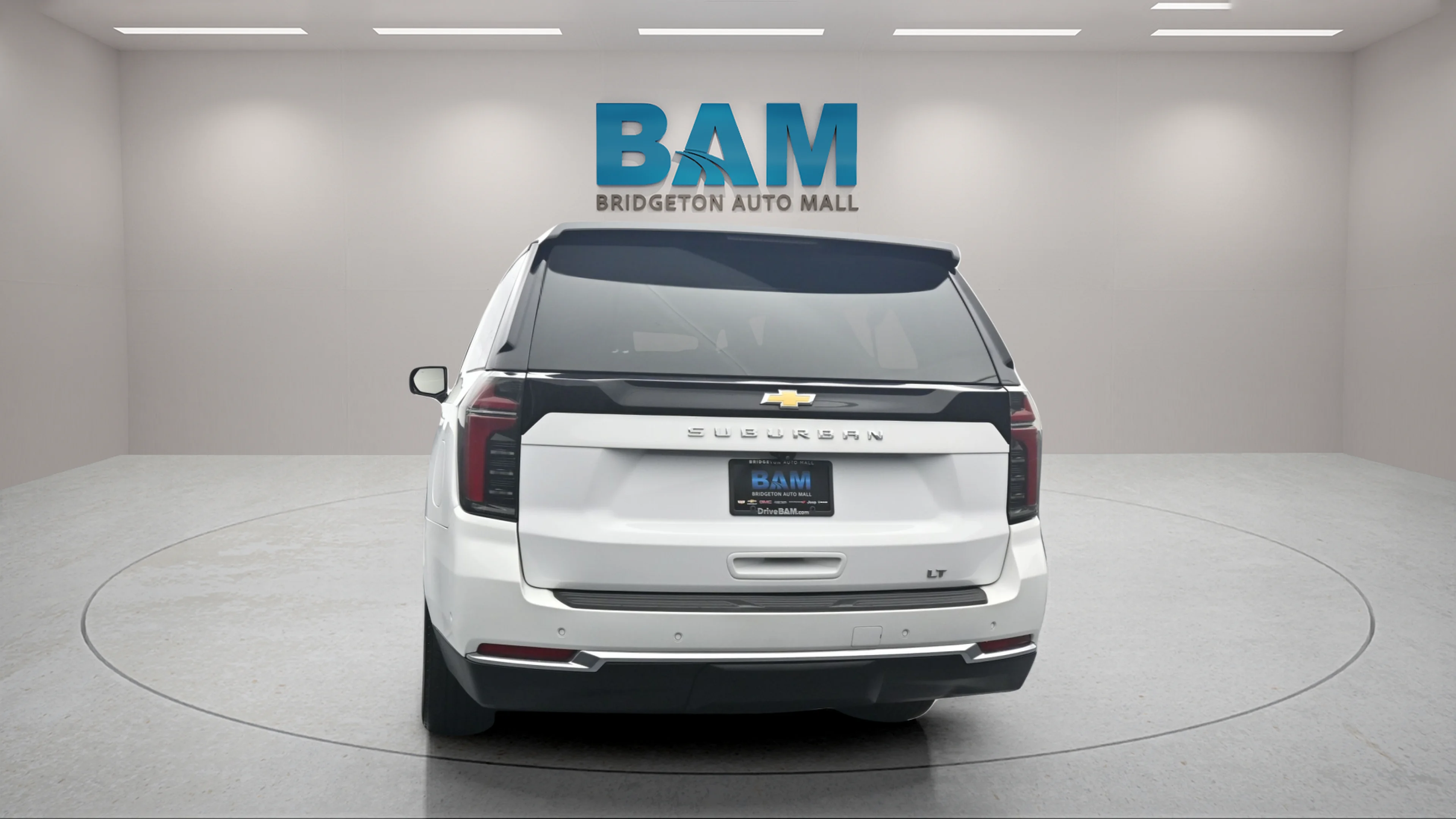 Used 2025 Summit White Chevrolet LT image 5