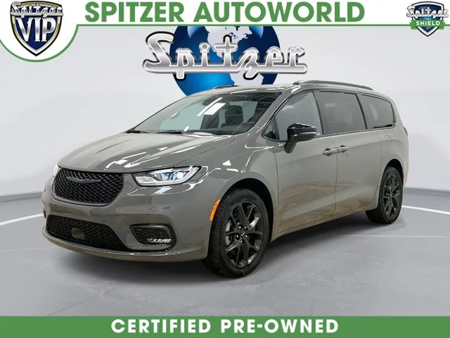 2025 Chrysler Pacifica Limited AWD's photo