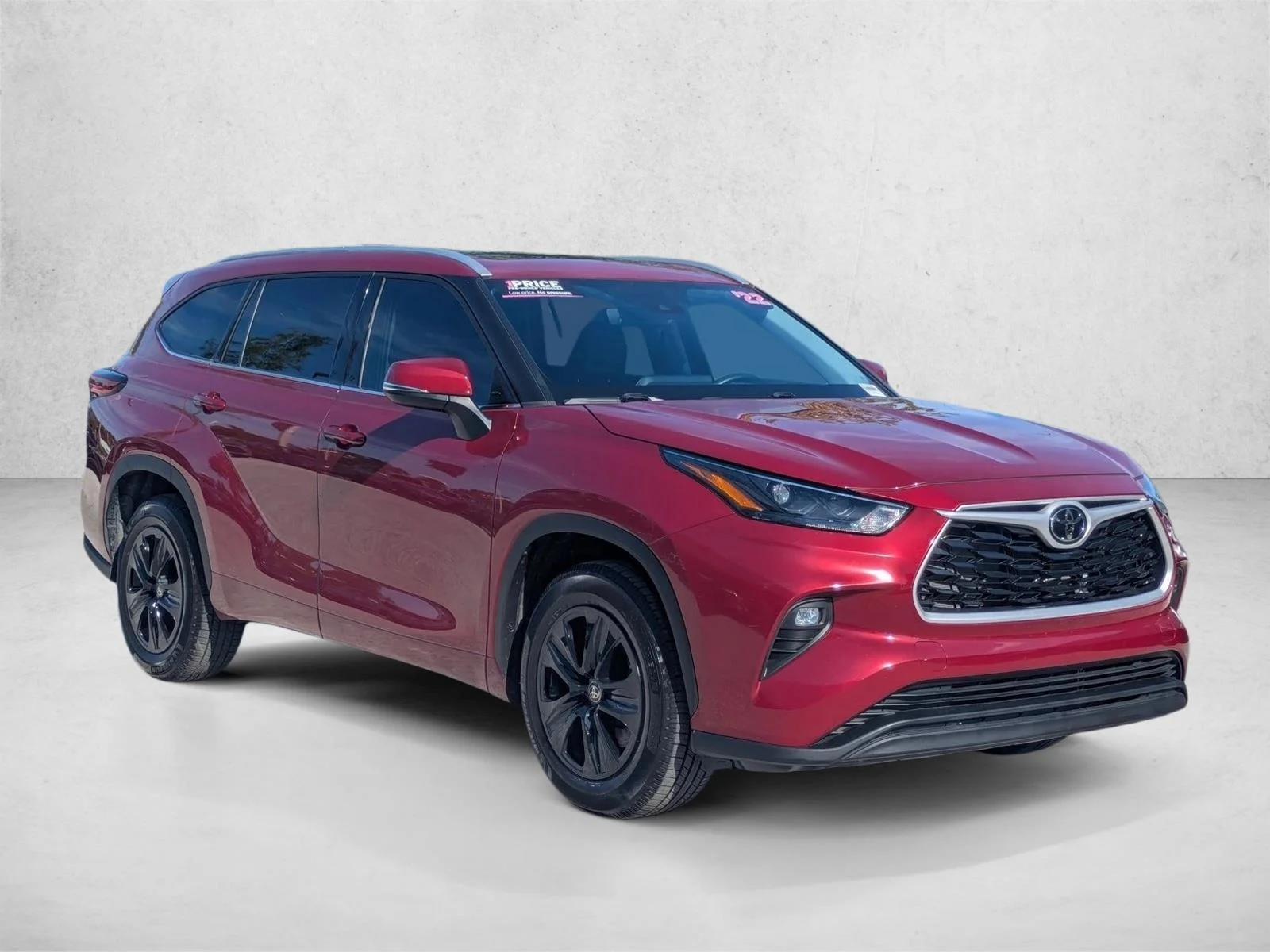Used 2022 Ruby Flare Pearl Toyota XLE image 3
