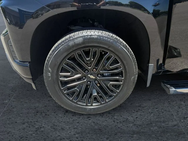 Used 2022 Black Chevrolet High Country image 17