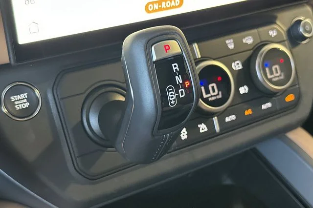 New 2026 Woolstone Green Land Rover S image 20