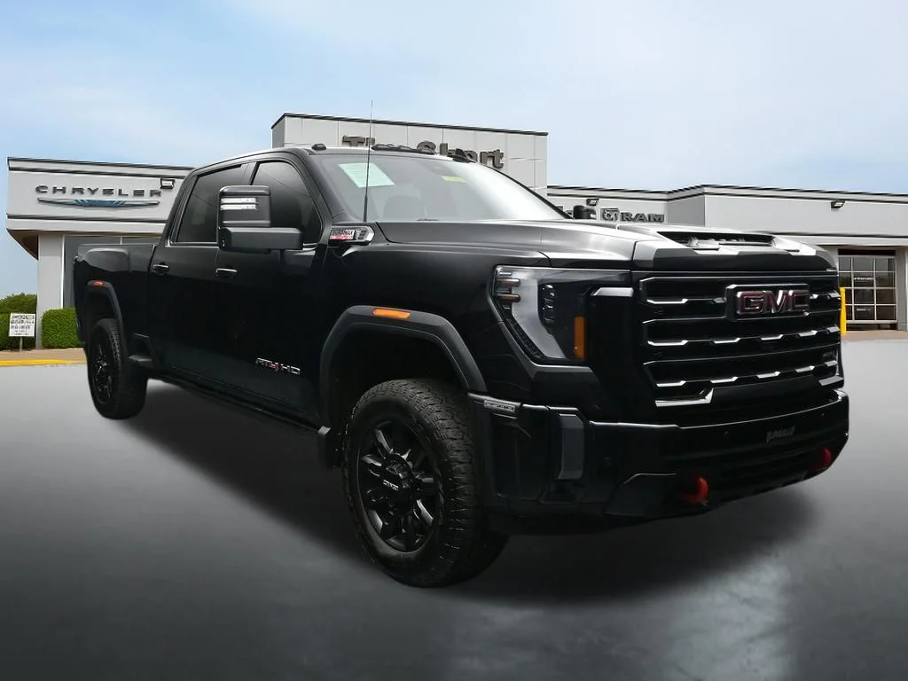 Used 2024  GMC AT4 image 7