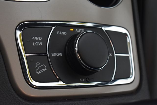 Used 2017 Black Jeep Limited image 33