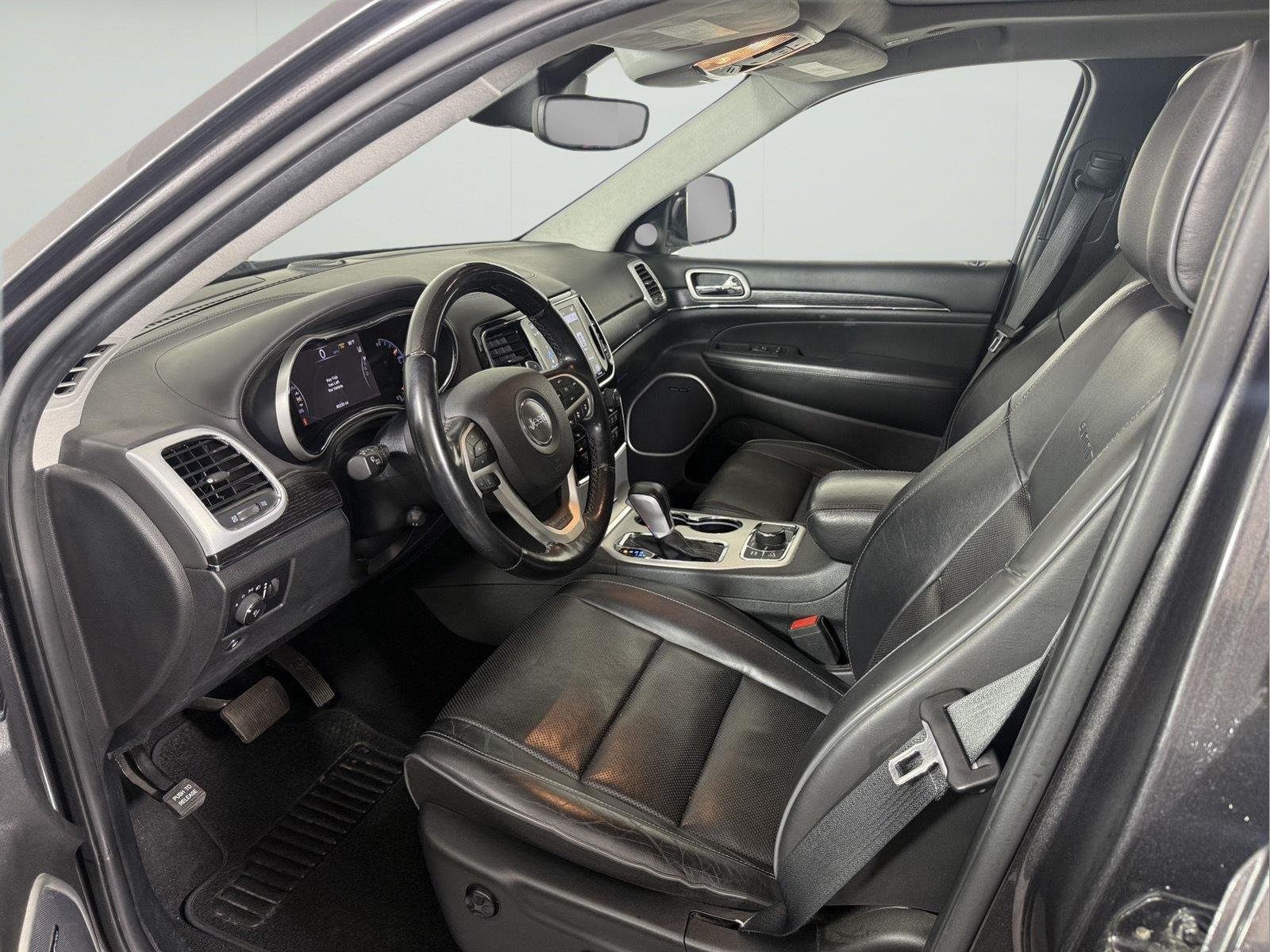 Used 2021 Granite Crystal Metallic Clearcoat Jeep Summit image 3