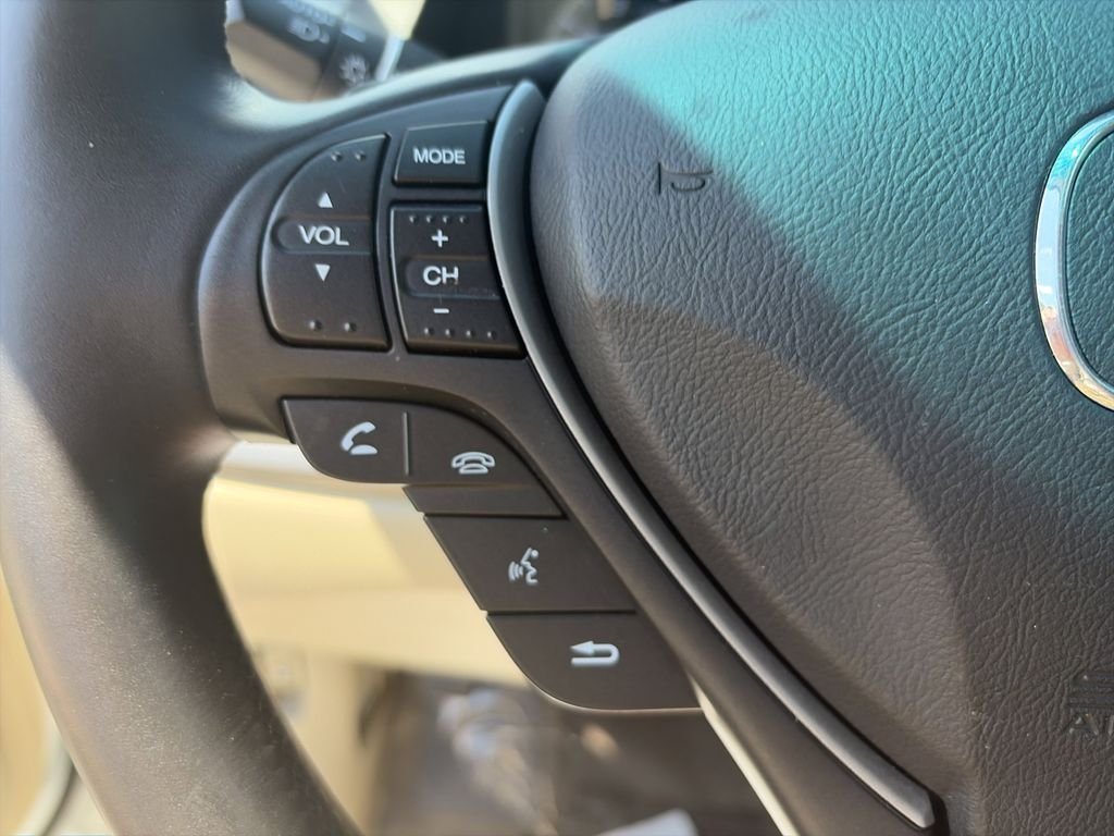 Used 2014  Acura Technology Package image 20