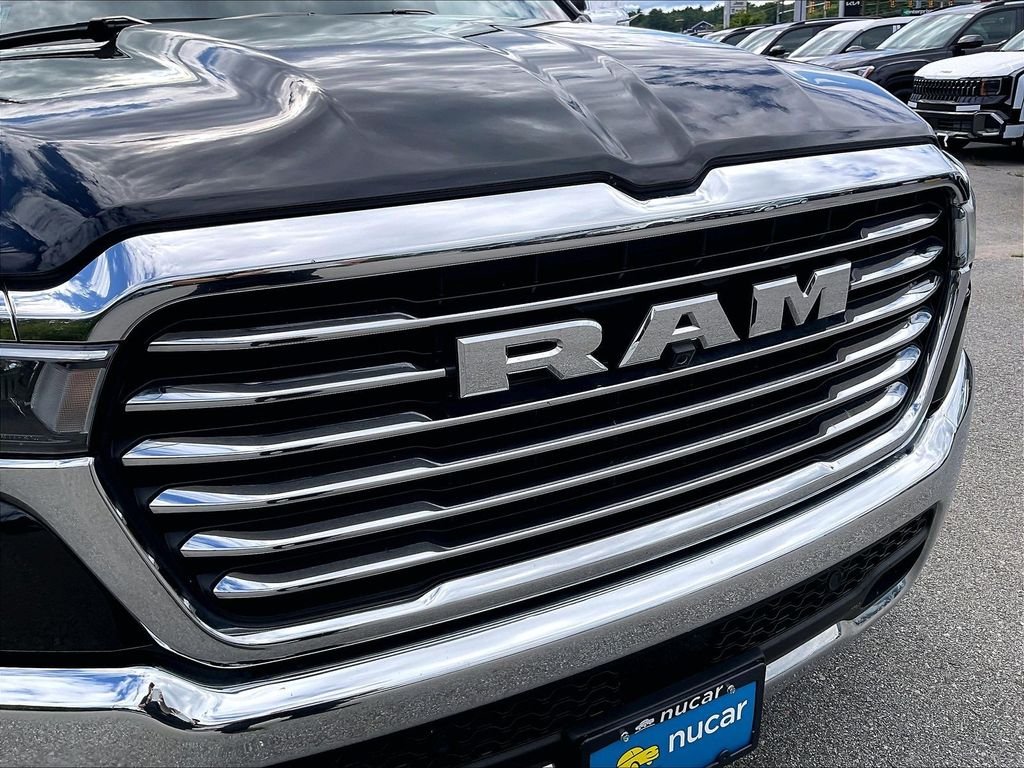Used 2025 Diamond Black Crystal PC Ram Laramie image 29