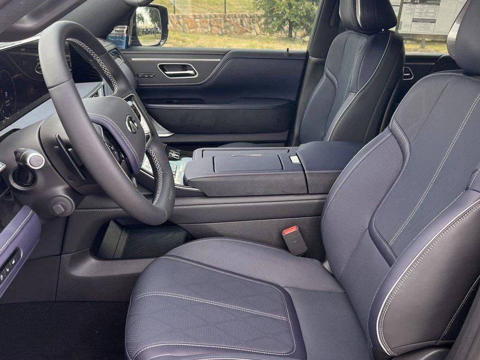 New 2027 2T RADIANT WHIT INFINITI Sport 4WD image 21