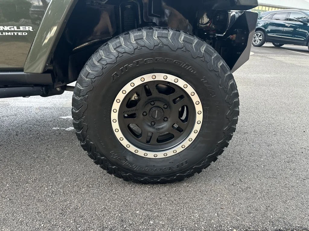 Used 2016 Green Jeep Unlimited Rubicon image 13