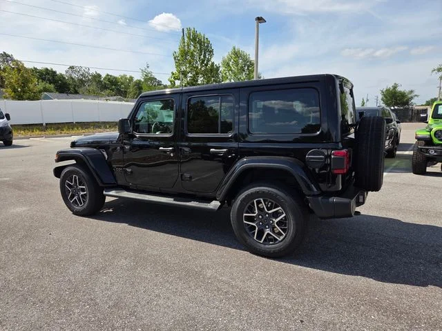 New 2026 Black Clear-Coat Exterior Paint Jeep Sahara image 10