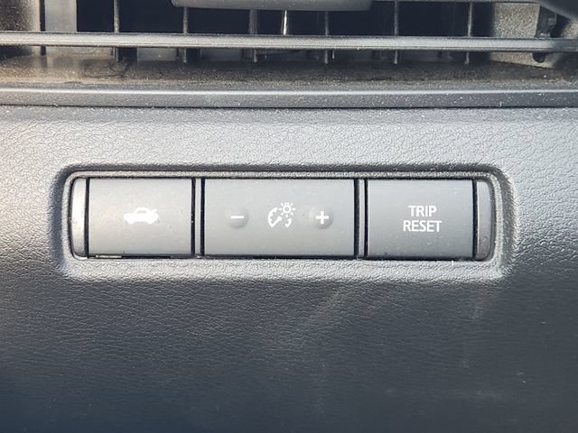 Used 2025 Gray Nissan SV image 23
