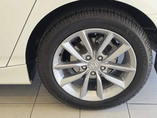 Certified Used 2021 White Honda LX image 28