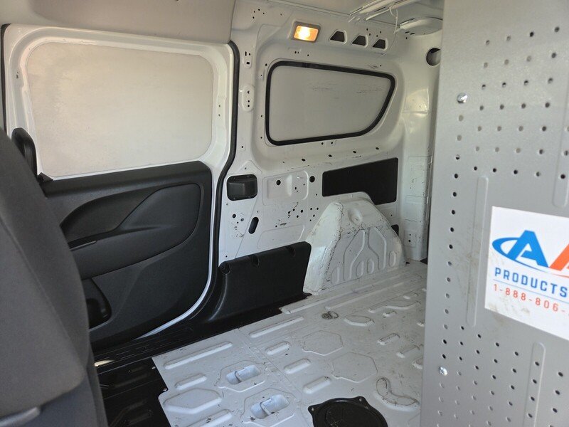 Used 2022 White Ram Base image 15