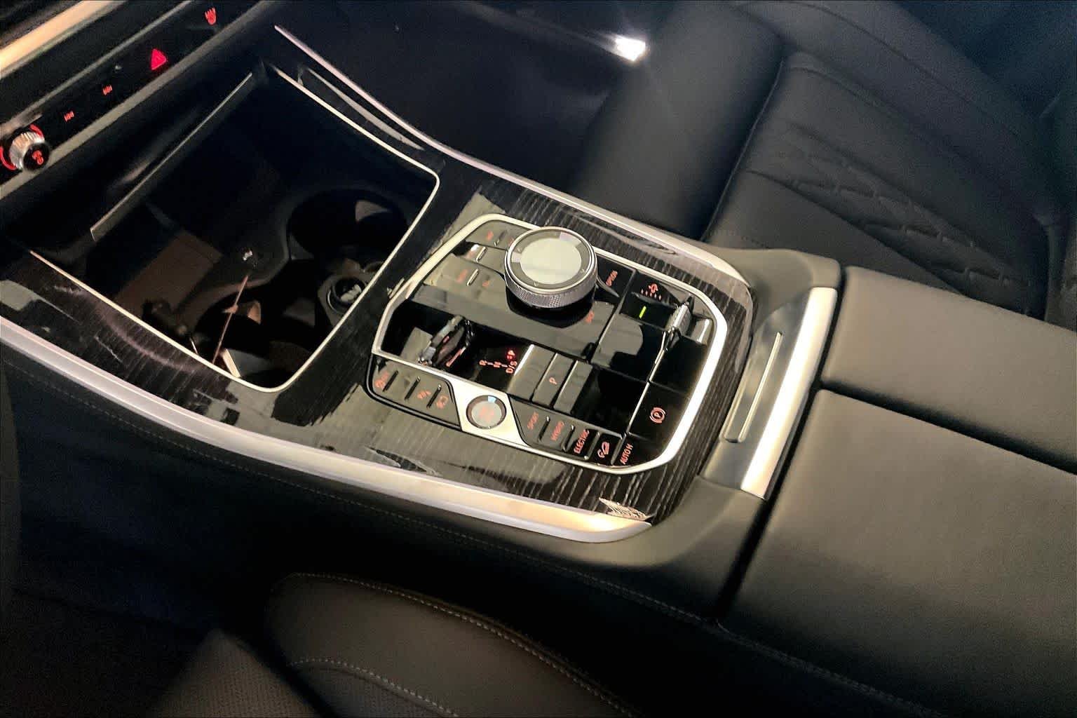 New 2026 Black Sapphire Metallic BMW xDrive50e image 7