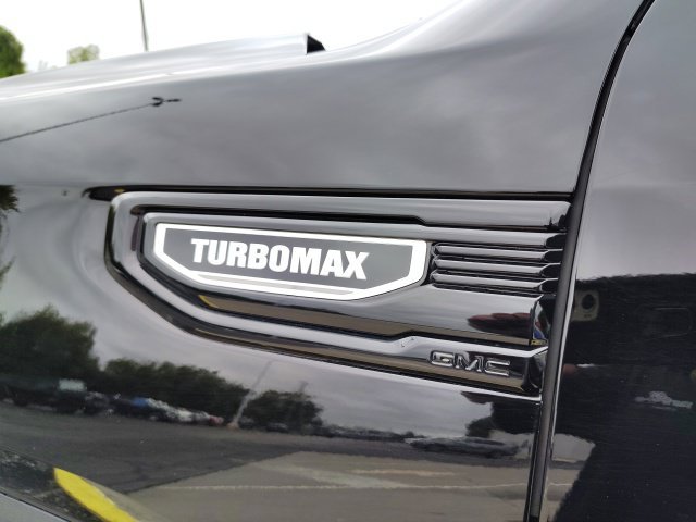 Used 2025 Black GMC Elevation image 27