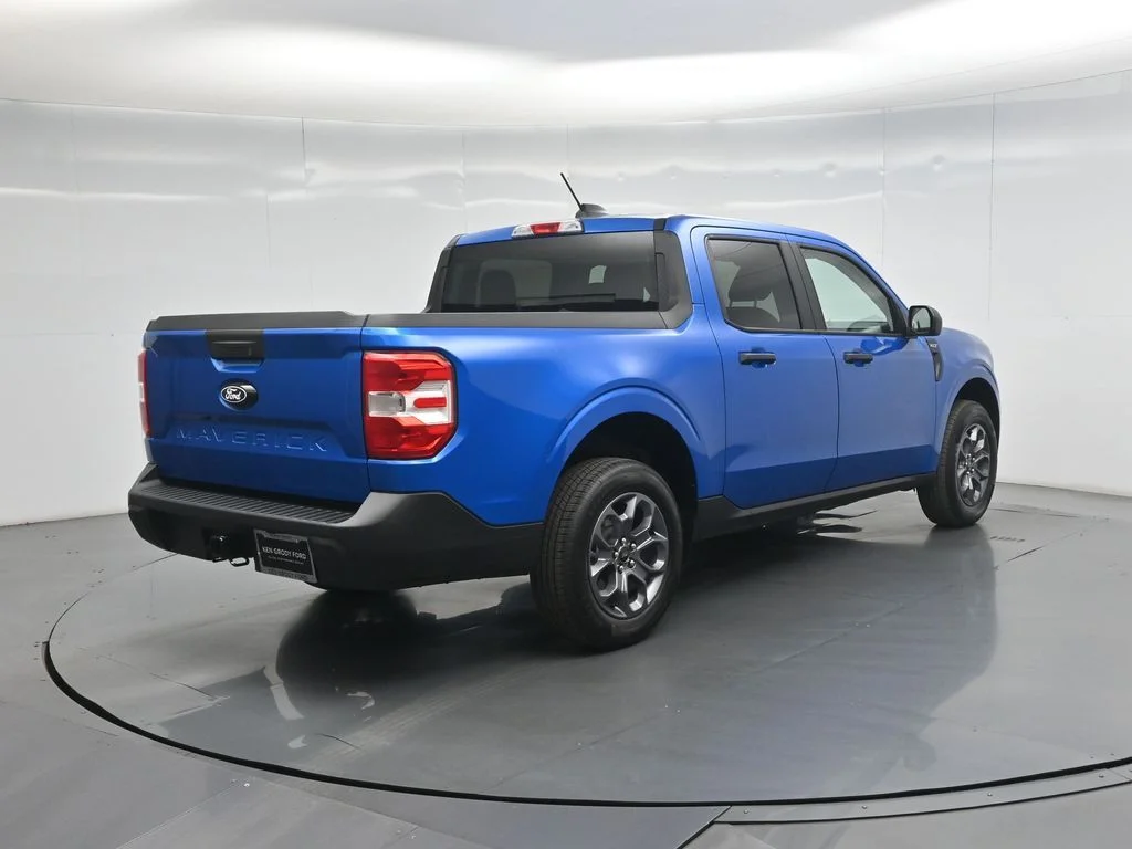 Certified Used 2026 Blue Ford XLT image 25