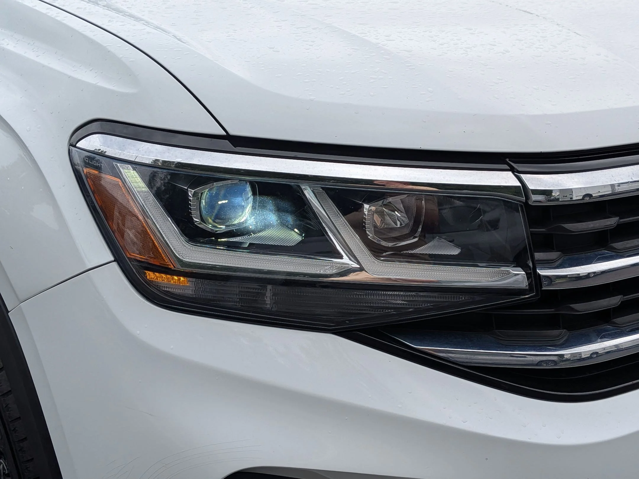 2022 Volkswagen Atlas Cross Sport SE w/Tech - Photo 11