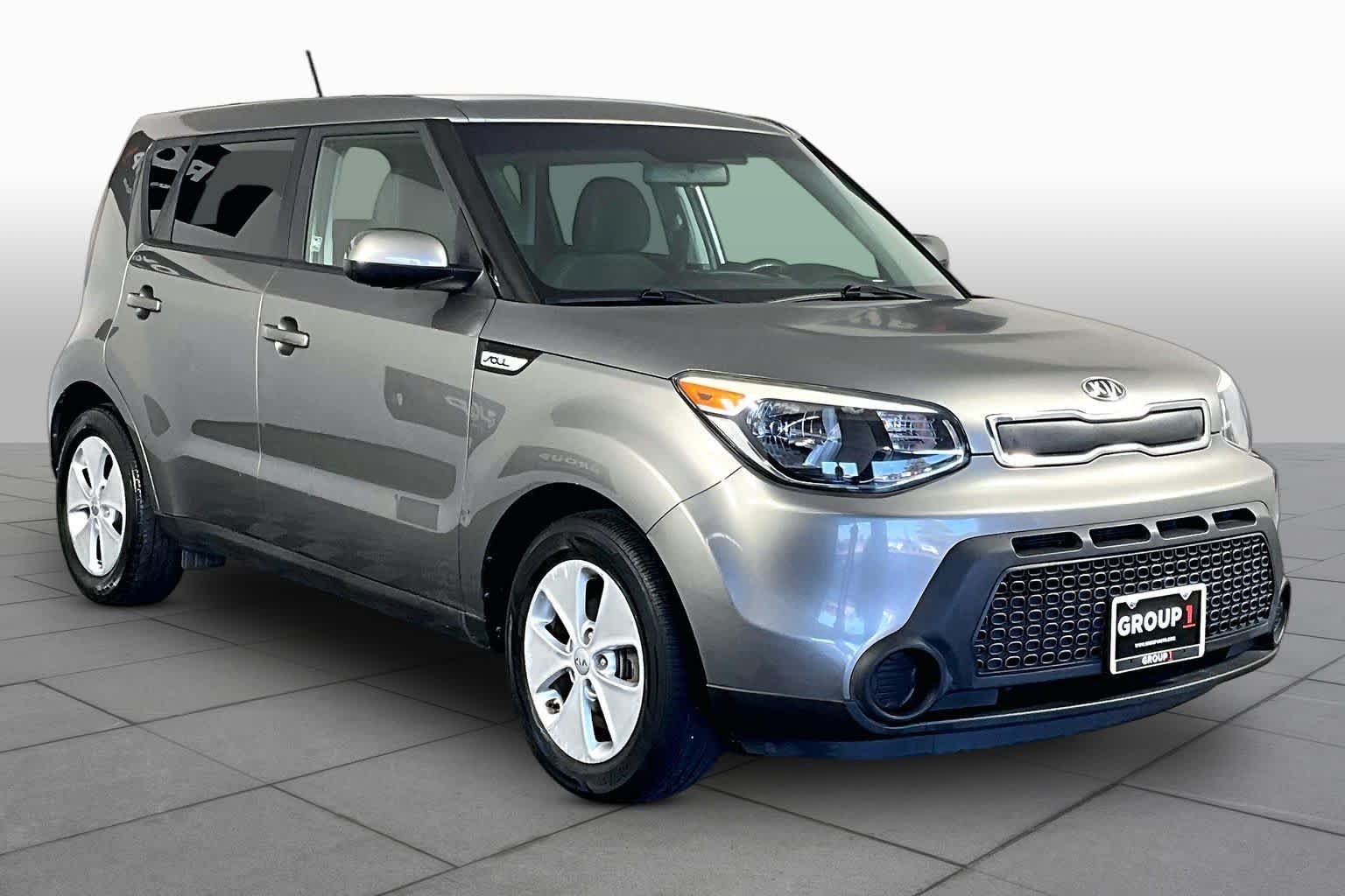 Used 2016 Titanium Gray Kia Base image 3