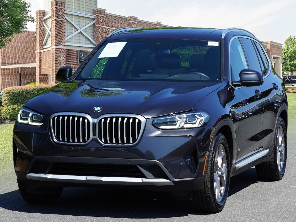 Used 2023 Dark Graphite BMW sDrive30i image 4