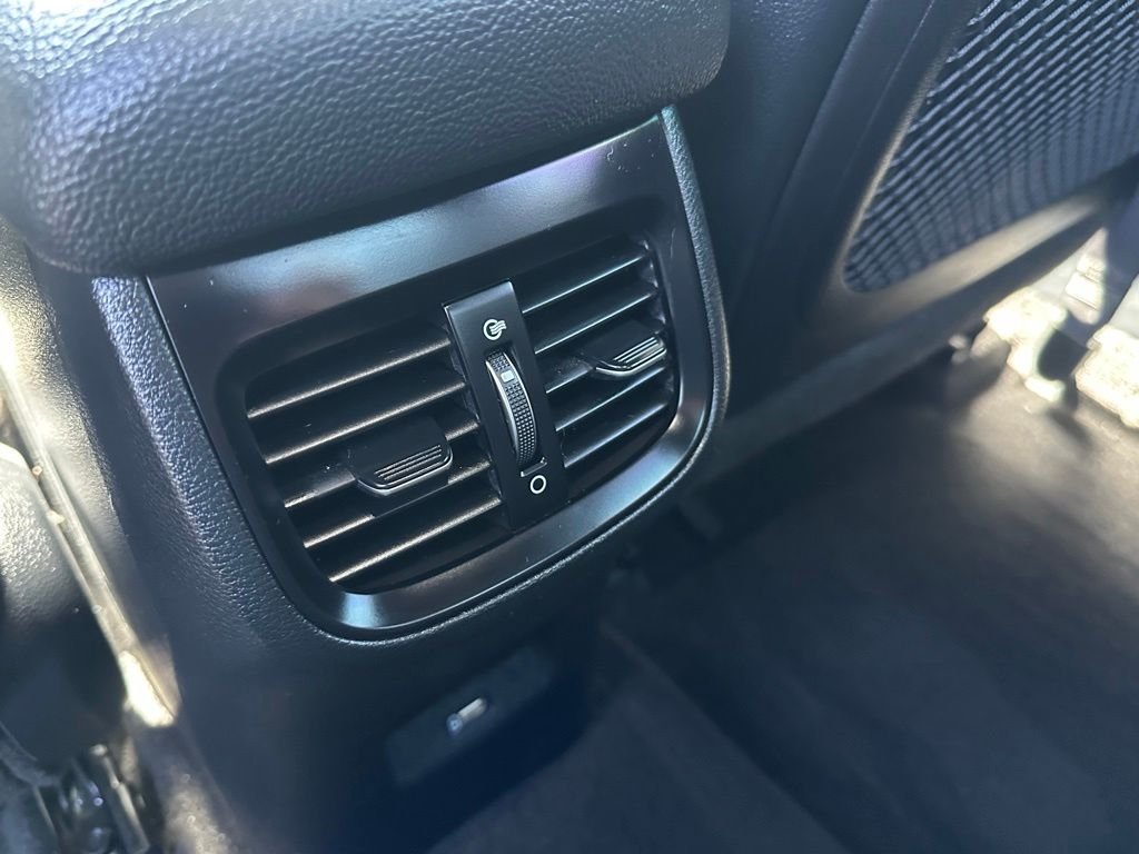 Used 2024 White Kia GT-Line image 15