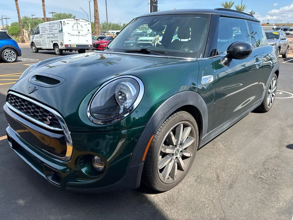 Used 2019 Green MINI Signature image 5