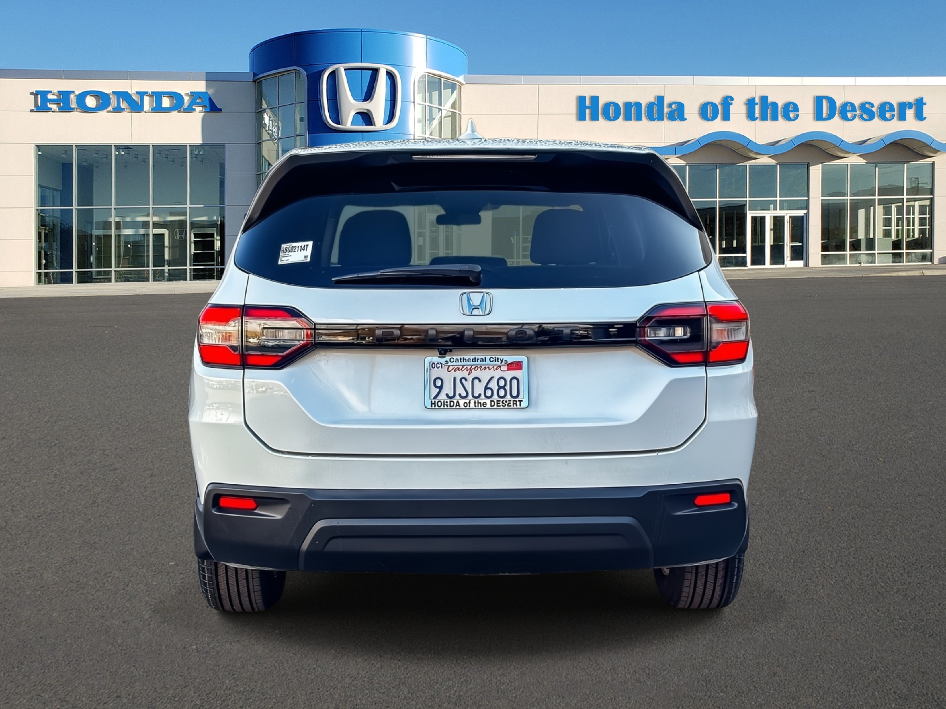 Used 2024 Platinum White Pearl Honda 2WD LX image 5