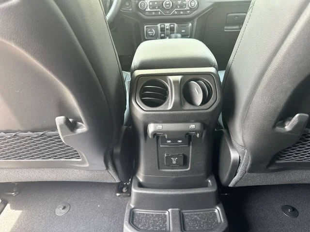 New 2026 Reign Exterior Paint Jeep Sahara image 23
