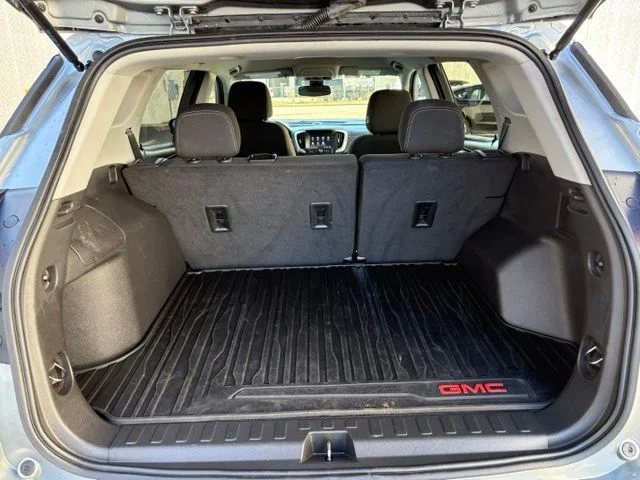 Used 2023 Silver GMC SLE image 31