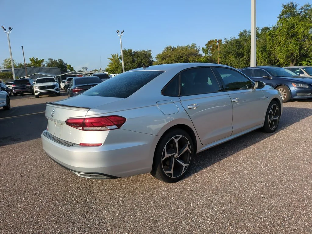 Used 2020 Silver Volkswagen 2.0T R-Line image 4