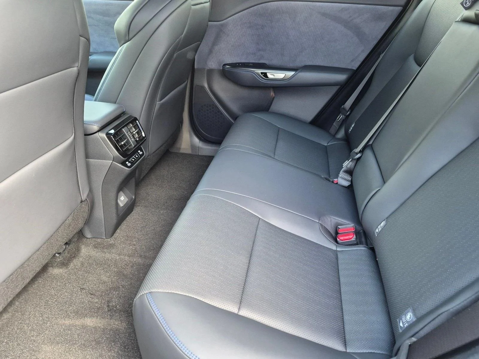 New 2026 Iridium and Black Onyx Lexus  550e F SPORT AWD image 15