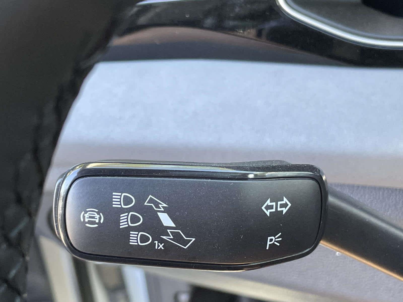 New 2026 Opal White Pearl Volkswagen SE image 27