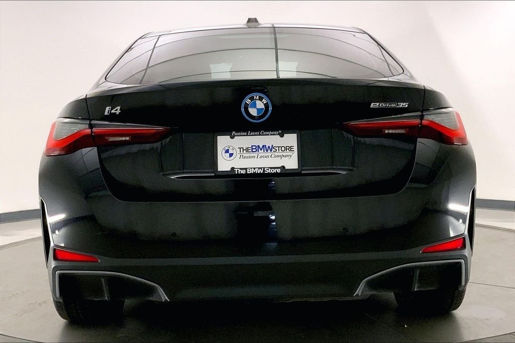 Used 2023 Black Sapphire Metallic BMW  image 3
