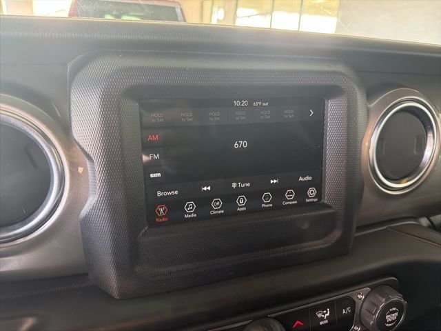 Used 2019 Black Jeep Unlimited Sahara image 15