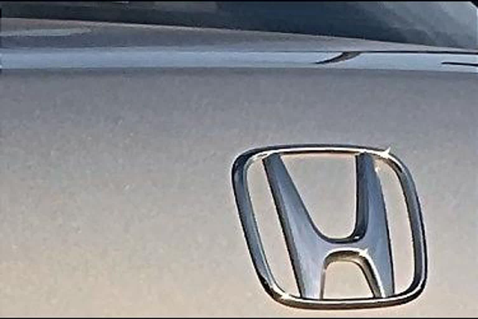 Used 2009 Alabaster Silver Metallic Honda EX-L image 28