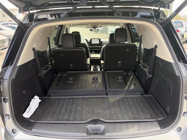 Used 2024 Gray Nissan Platinum image 20