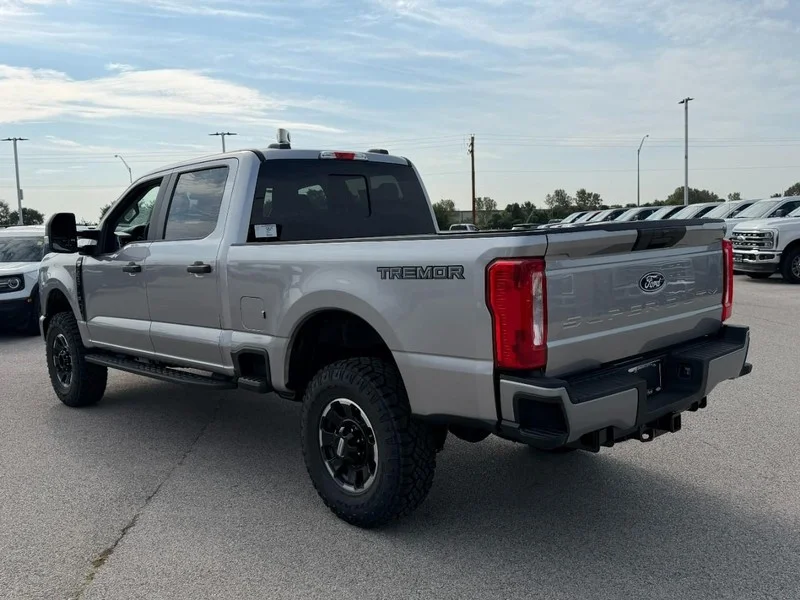New 2027 Iconic Silver Metallic Ford 4WD STX image 3